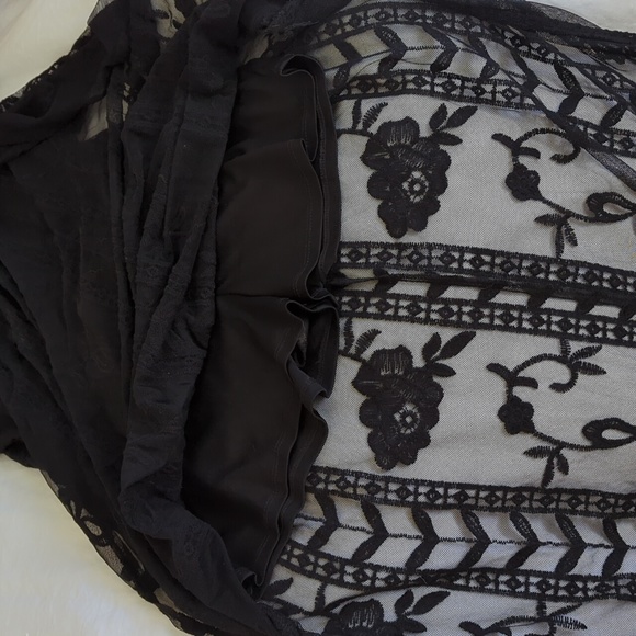 Socialite Lace Overlay Romper/dress - Picture 5 of 7